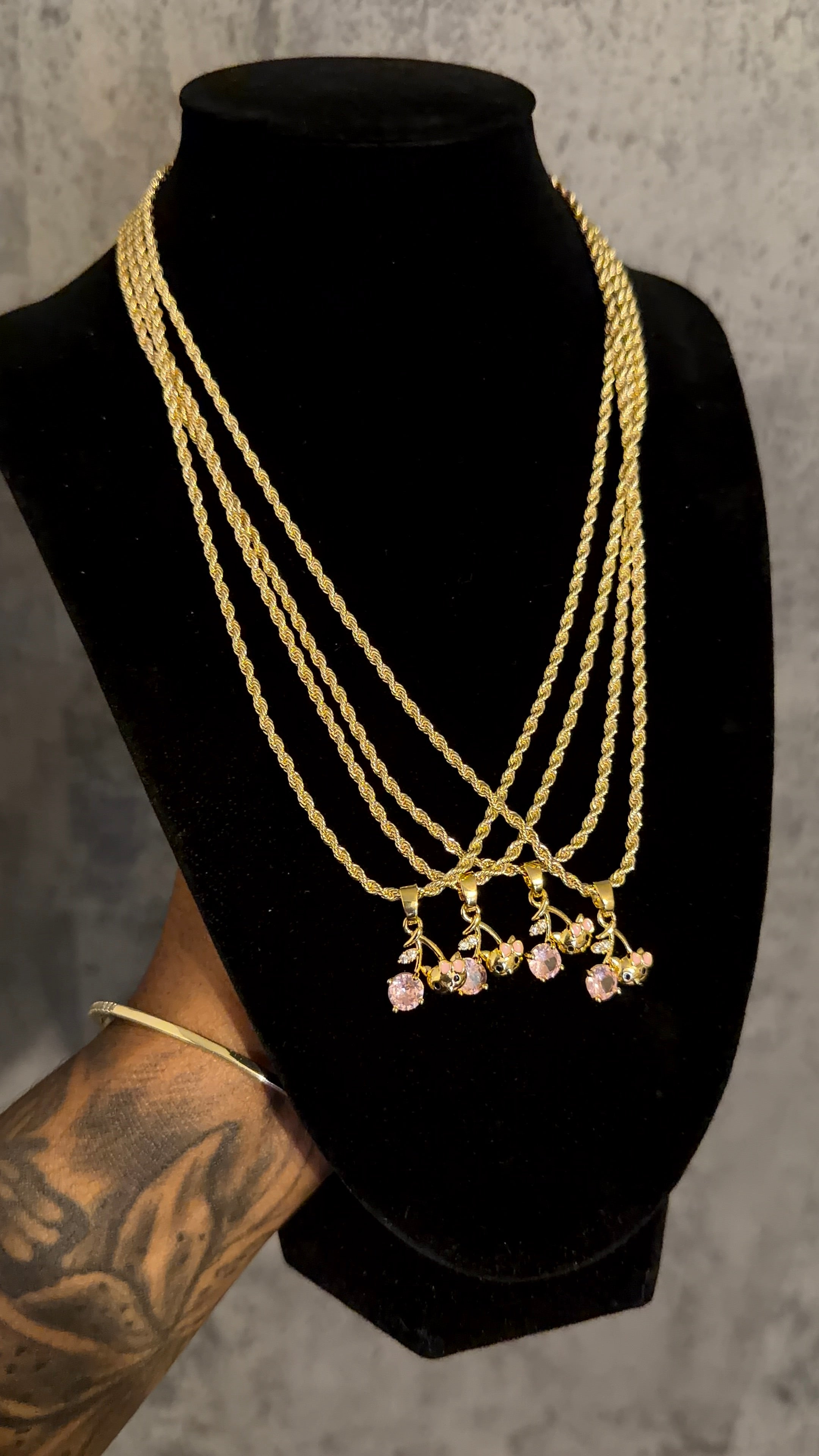 Hk Pink Diamond Necklace